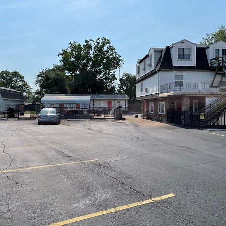 Seacrest Motel Sandusky Exterior photo