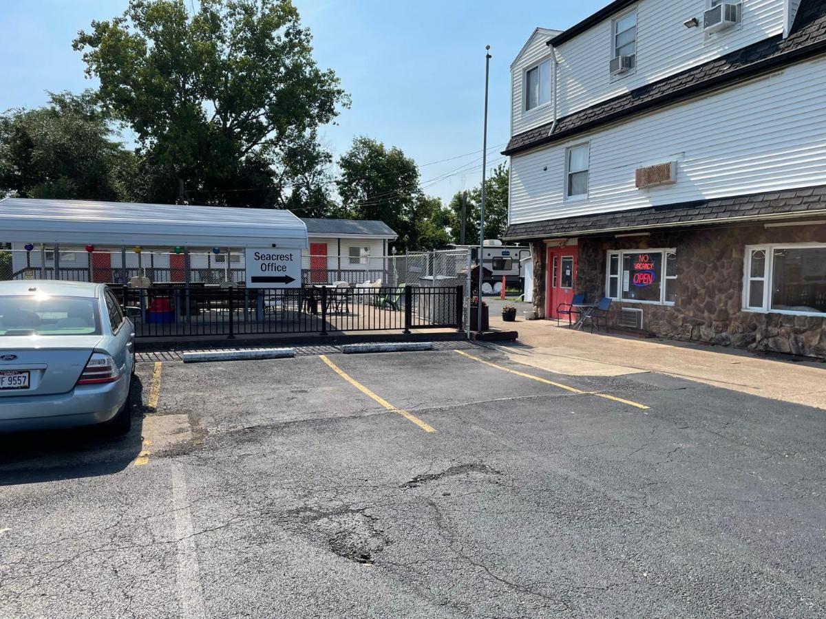 Seacrest Motel Sandusky Exterior photo