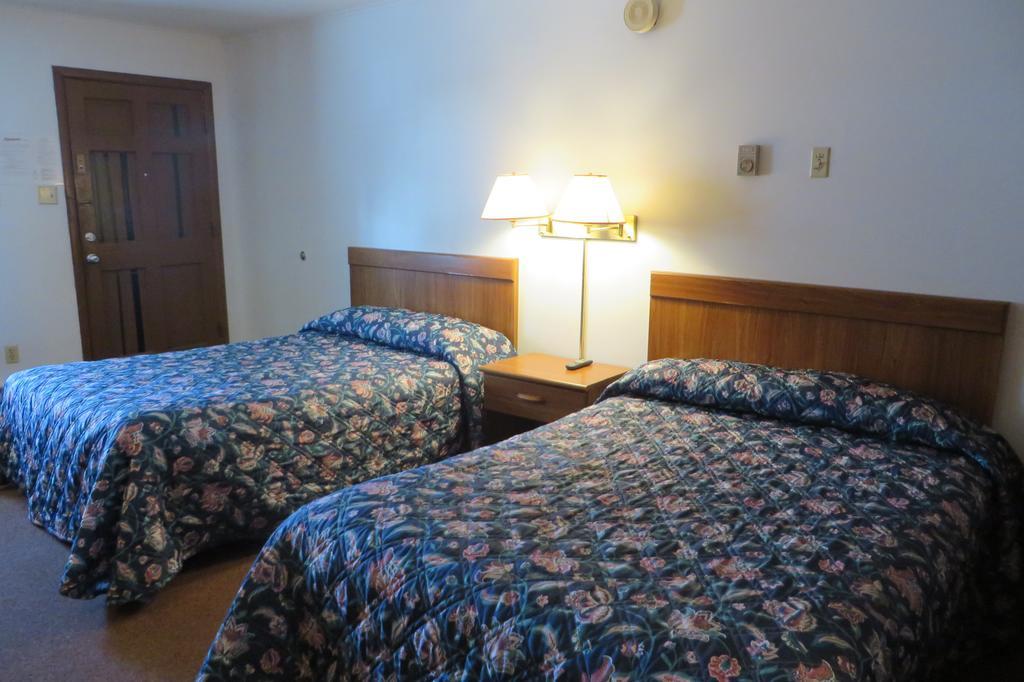 Seacrest Motel Sandusky Room photo