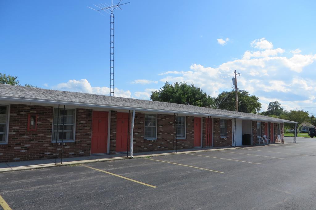 Seacrest Motel Sandusky Exterior photo