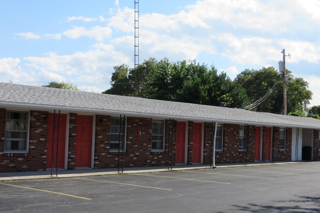 Seacrest Motel Sandusky Exterior photo