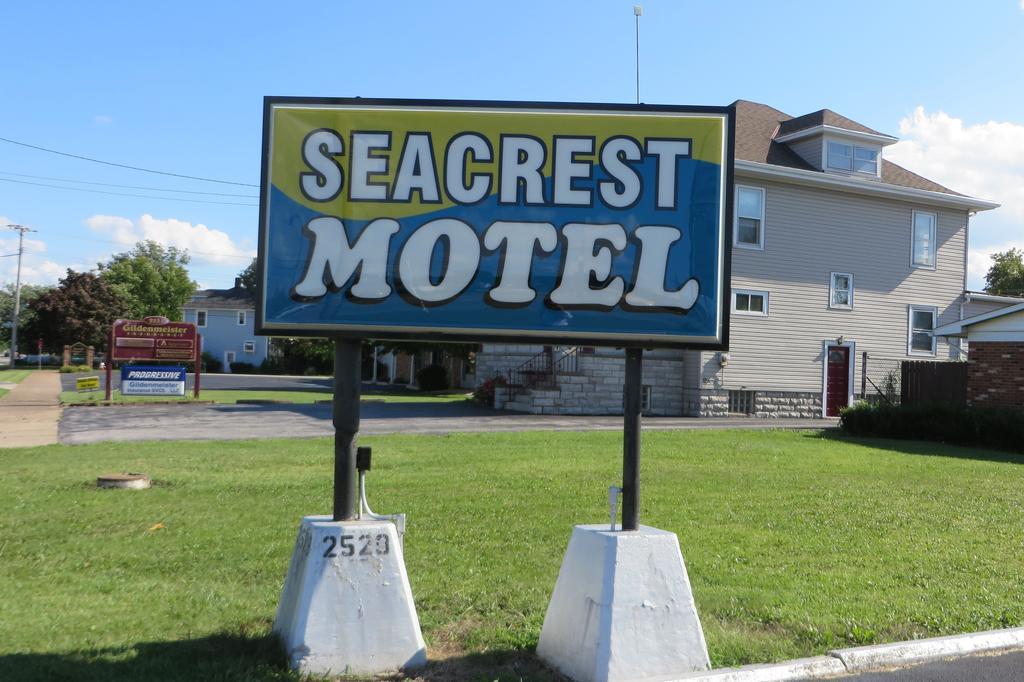 Seacrest Motel Sandusky Exterior photo